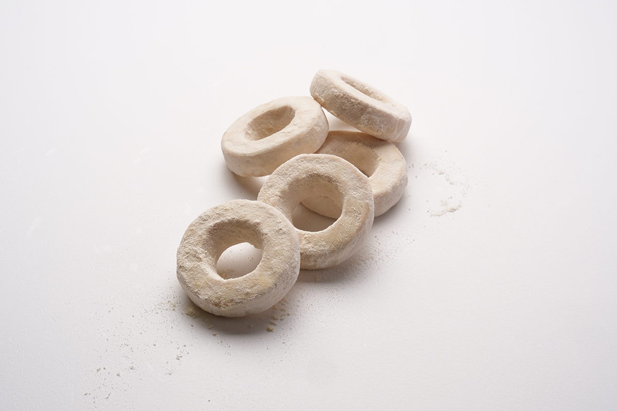 上品な甘さとほろりとほどける食感が伝わる和三盆リングサブレ
